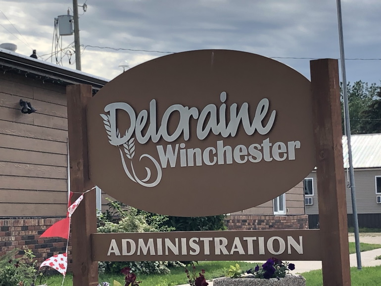 Deloraine Winchester approve hog application